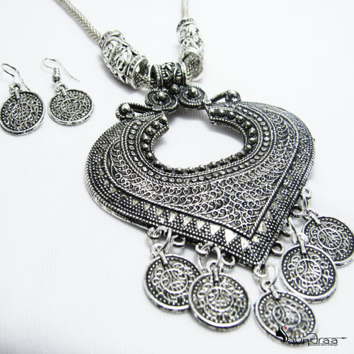 Earring And Necklace Set - Jewellery